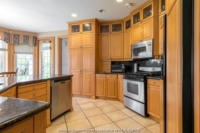 303 Shoreview Circle, Windsor, ON