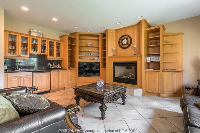 303 Shoreview Circle, Windsor, ON