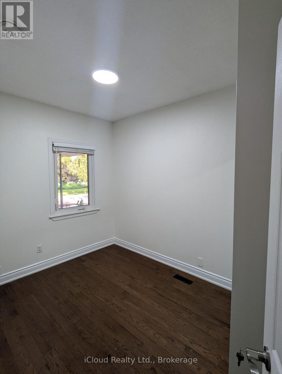 54 Twenty Third Street, Toronto, ON - Indoor Photo Showing Other Room