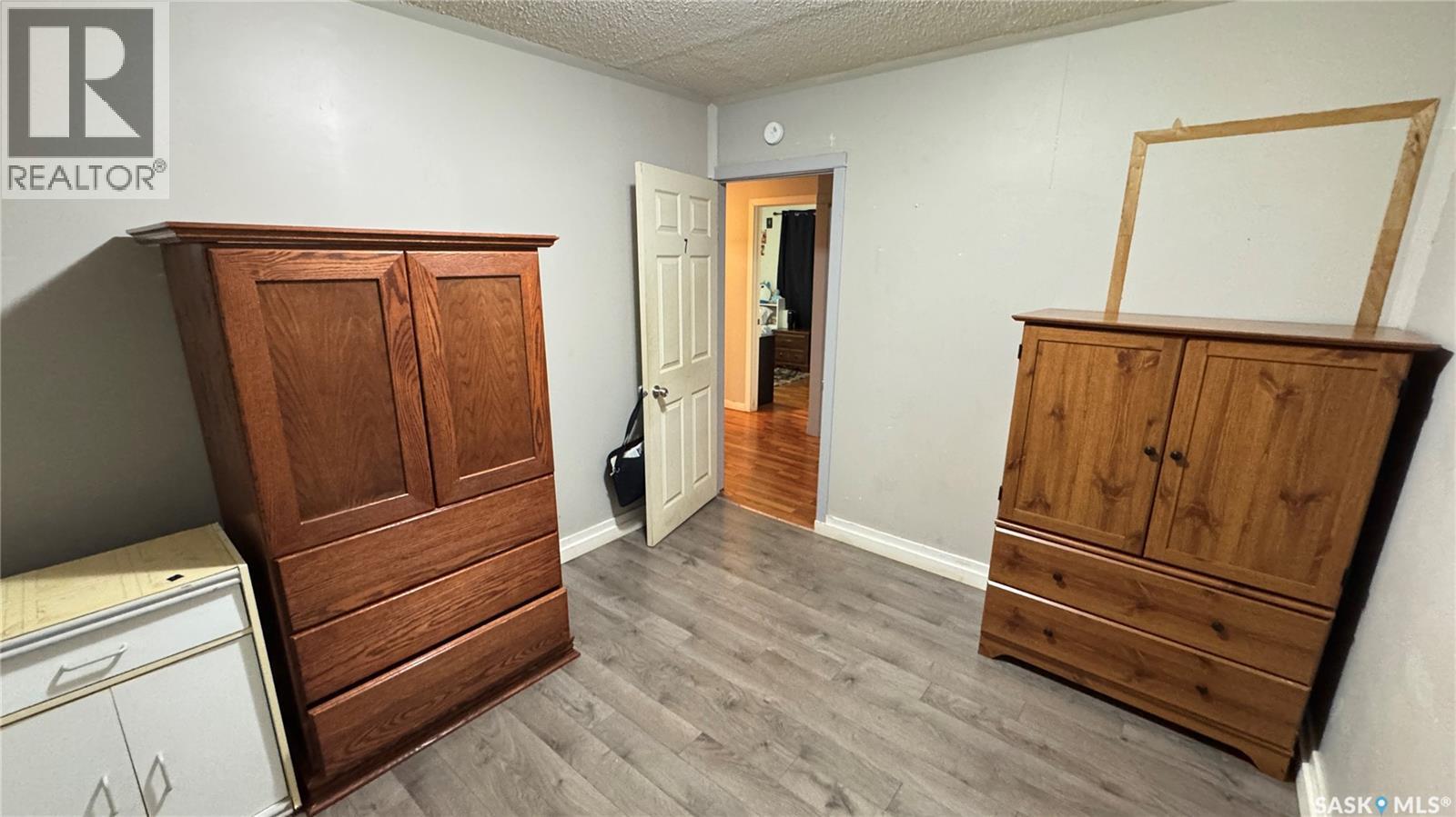 115 1St Street, Davidson, SK - Indoor