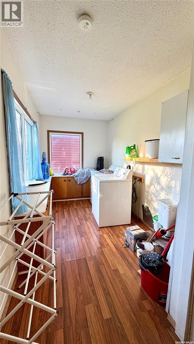 115 1St Street, Davidson, SK - Indoor