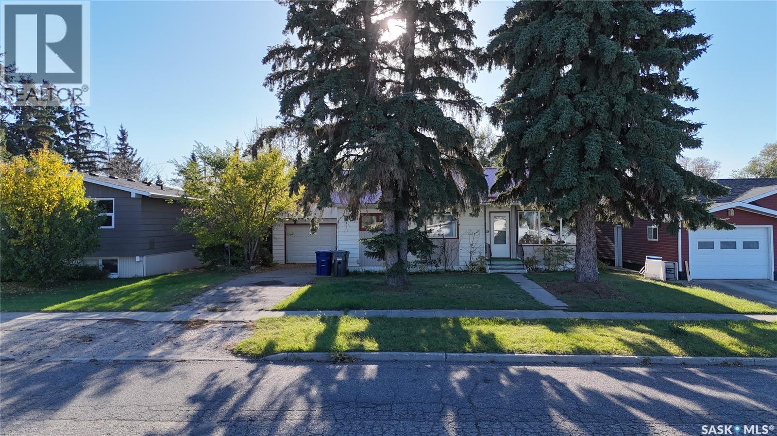 115 1St Street, Davidson, SK - Outdoor