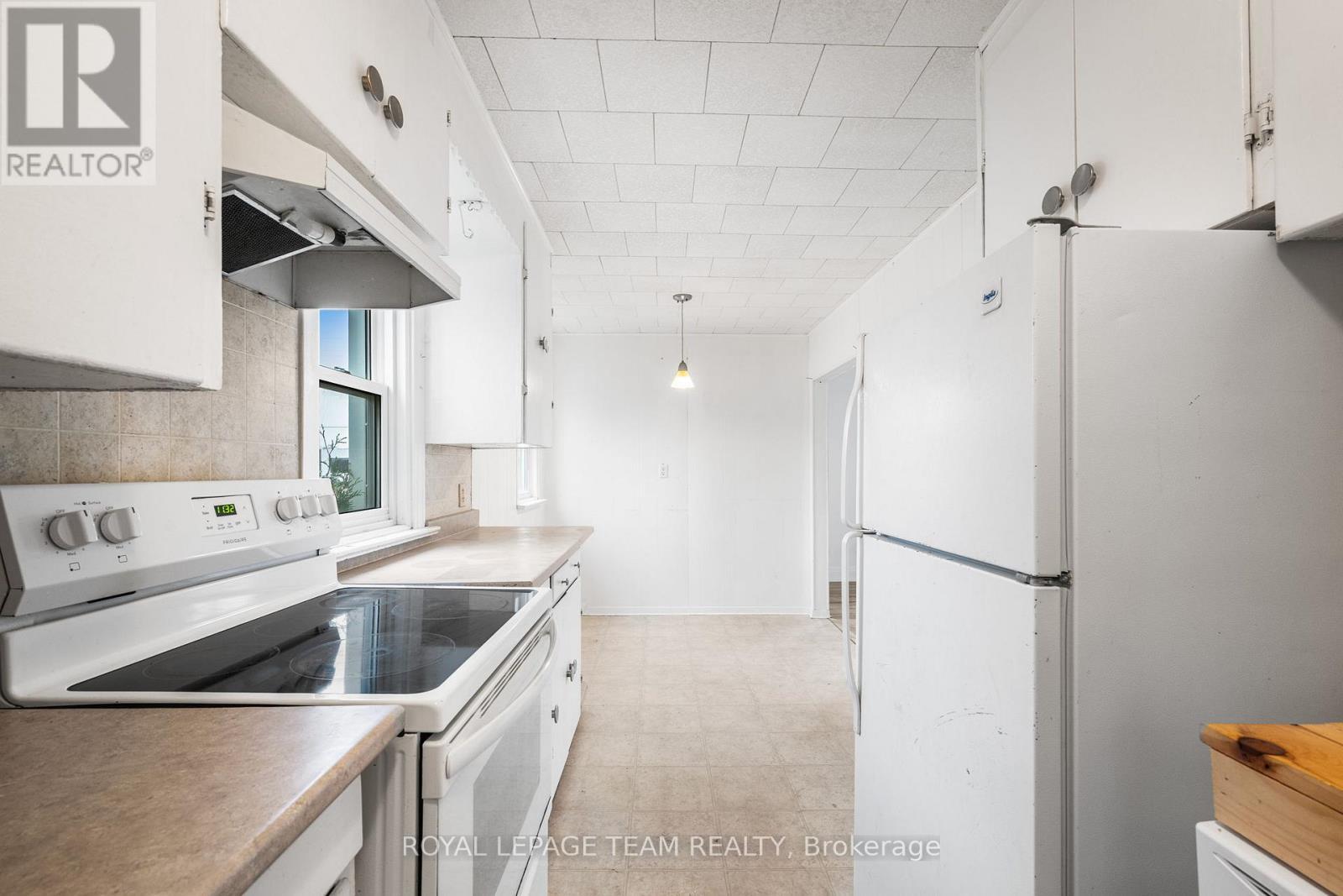 266 Daniel Street S, Arnprior, ON