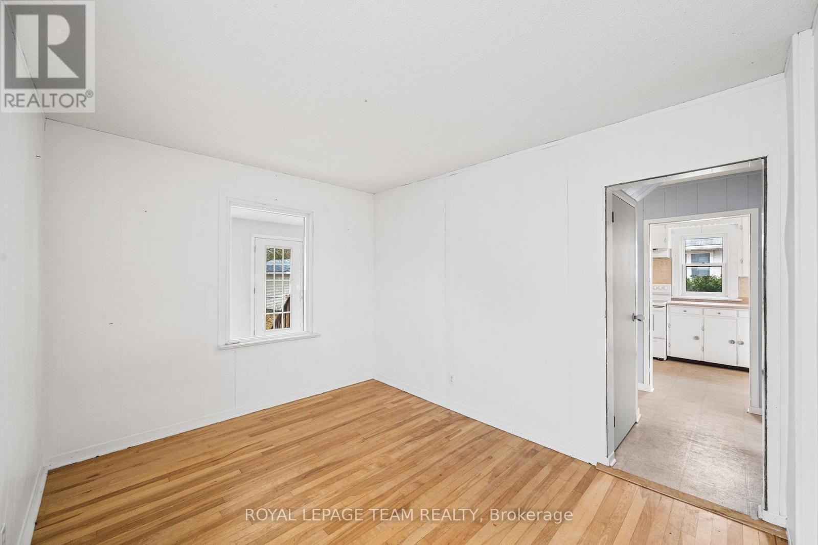 266 Daniel Street S, Arnprior, ON