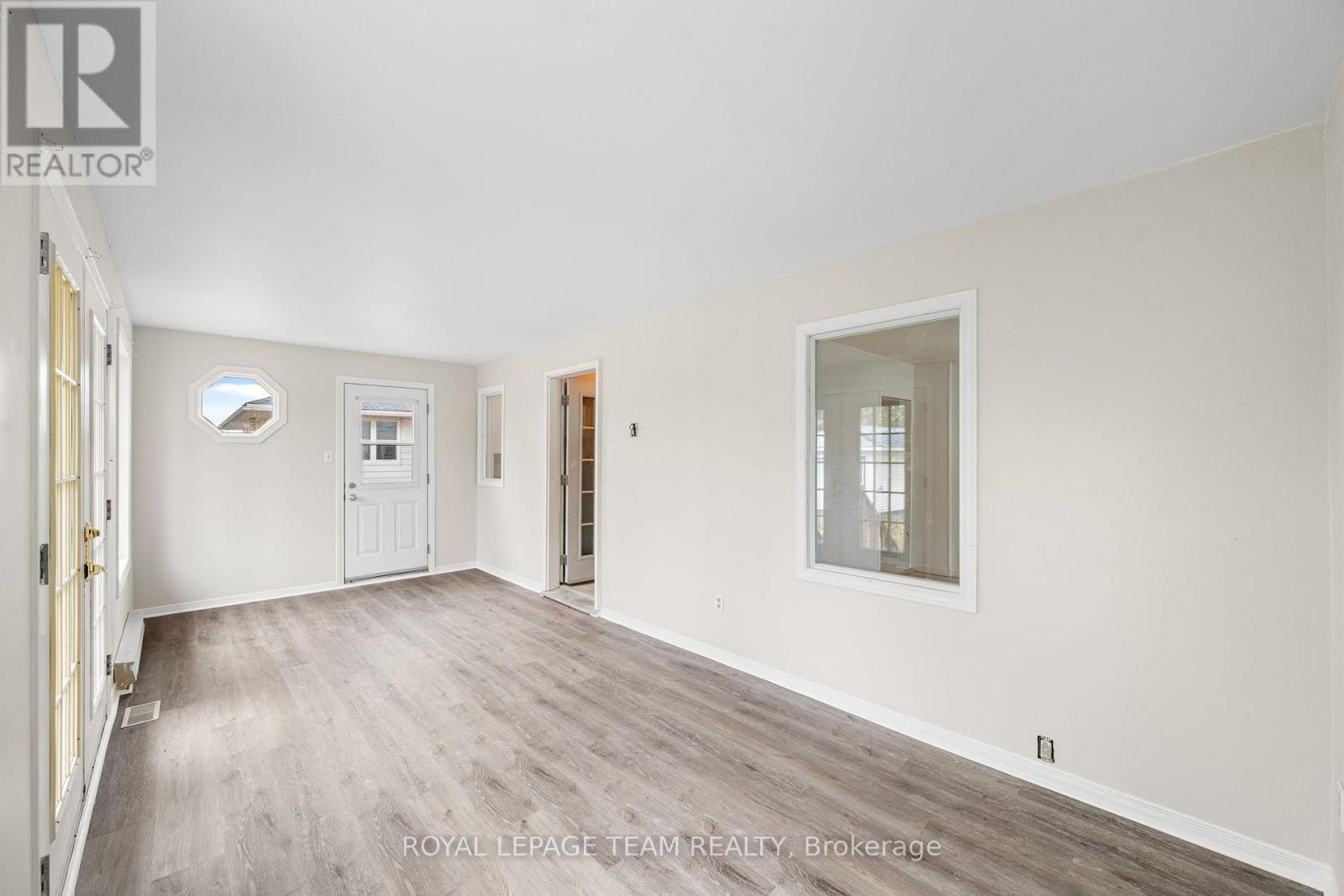 266 Daniel Street S, Arnprior, ON