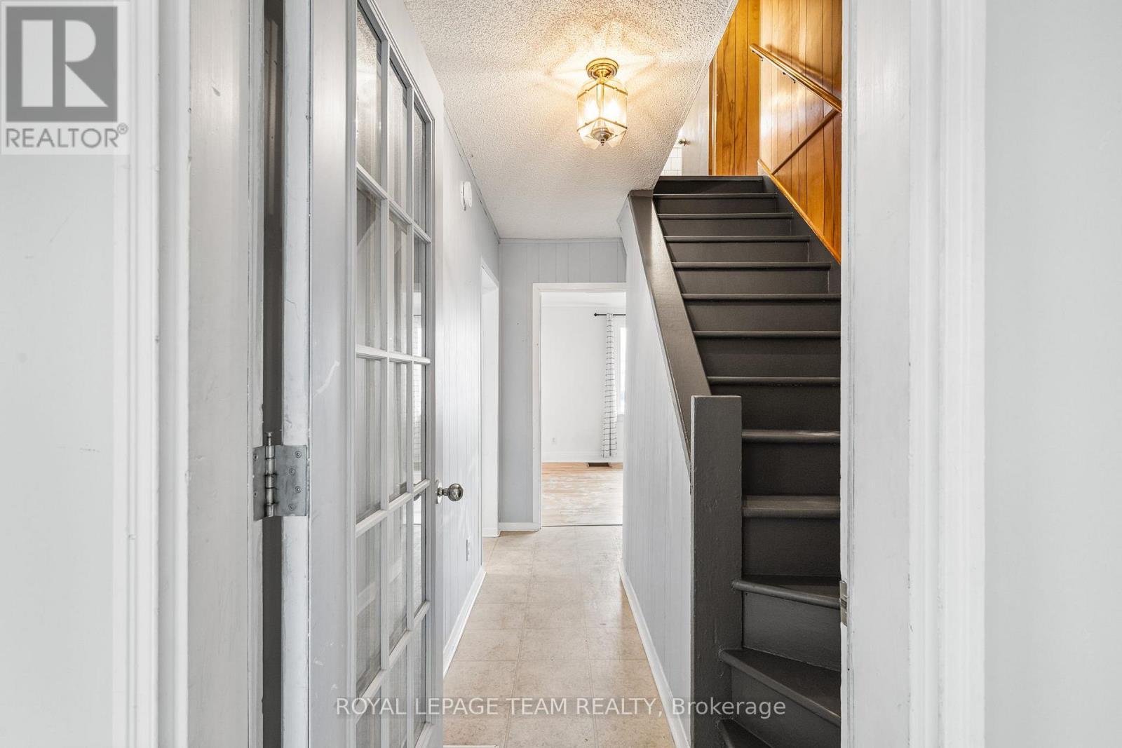 266 Daniel Street S, Arnprior, ON