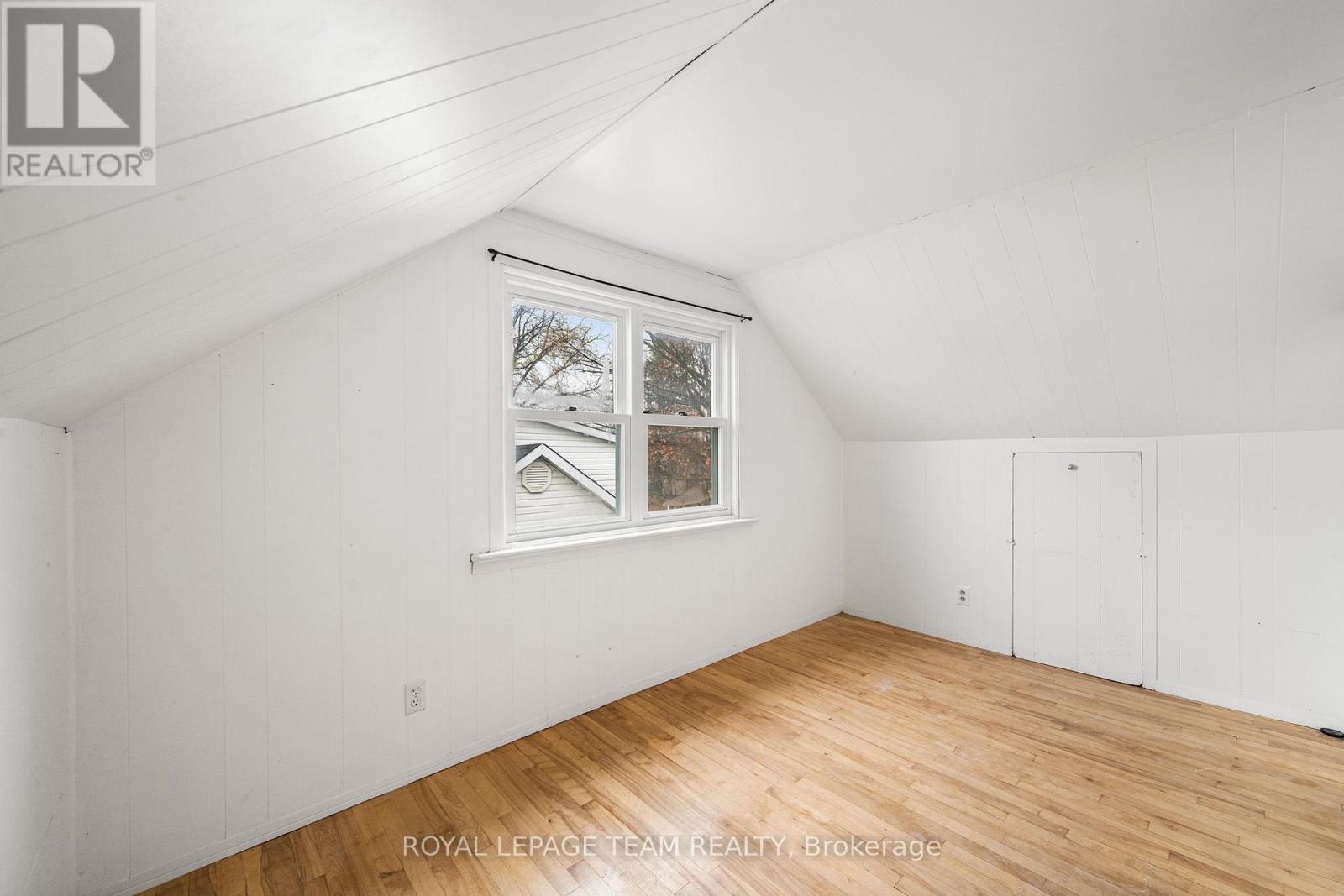 266 Daniel Street S, Arnprior, ON