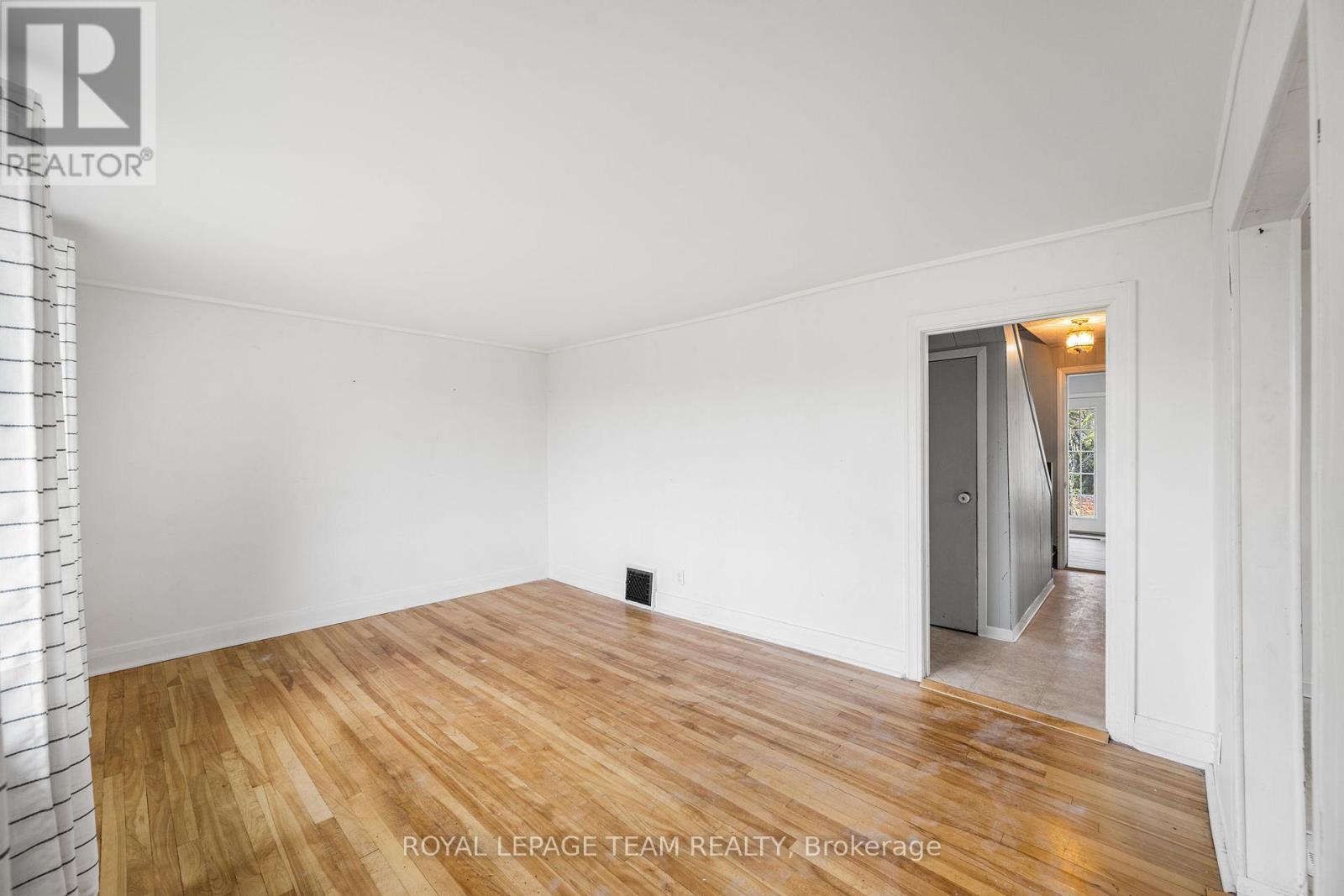 266 Daniel Street S, Arnprior, ON