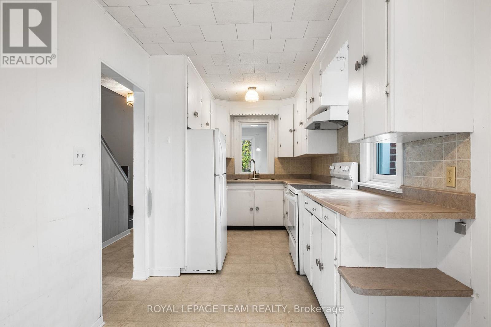 266 Daniel Street S, Arnprior, ON