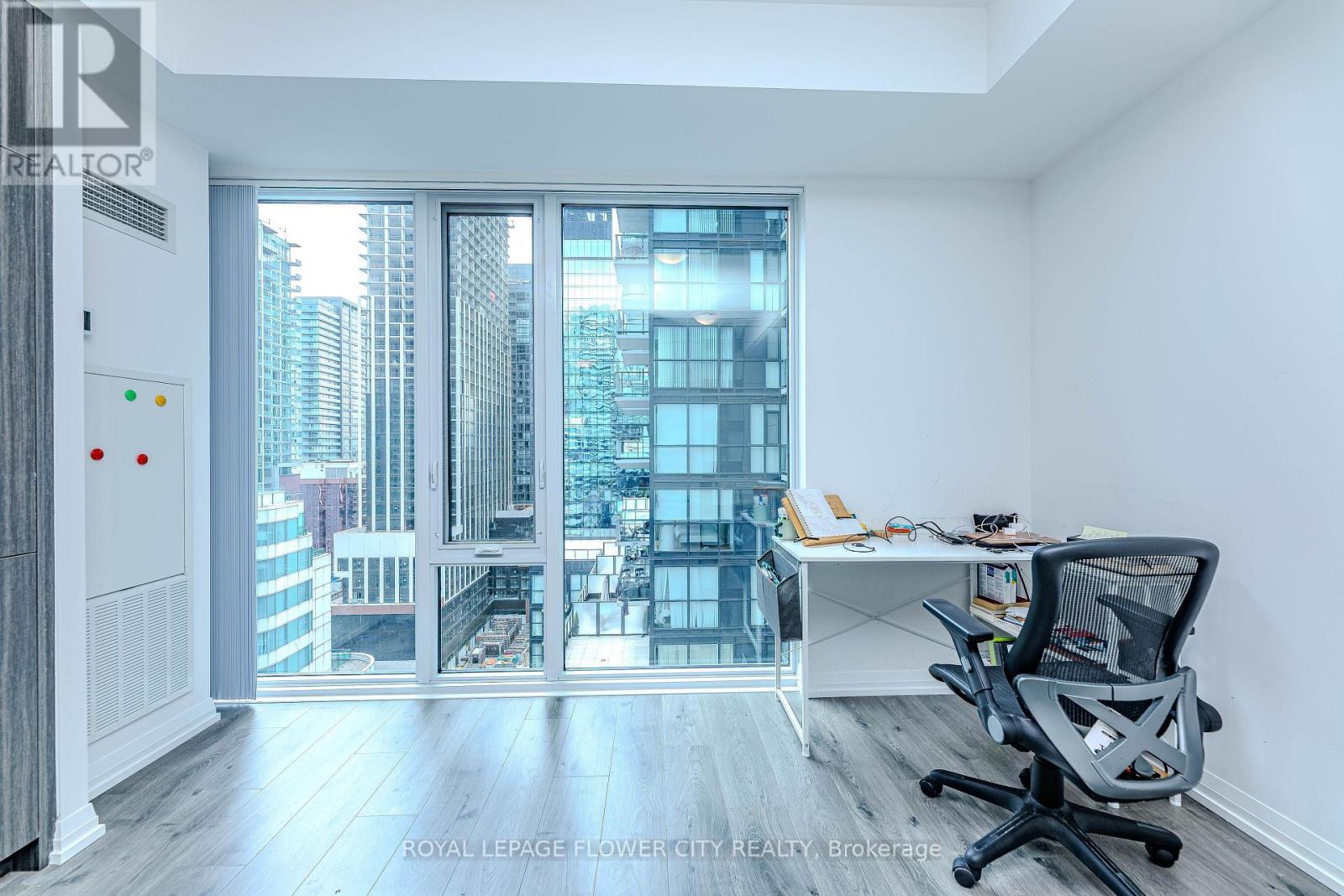 2115 - 8 Widmer Street, Toronto, ON - Indoor Photo Showing Office