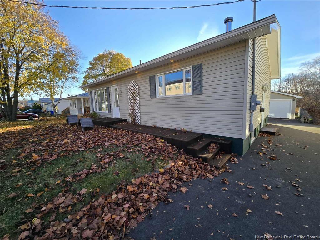 780 Donald St, Bathurst, NB