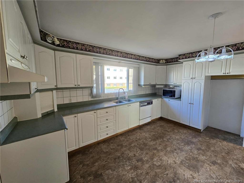 780 Donald St, Bathurst, NB