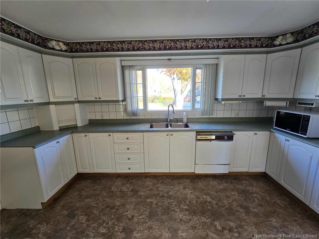 780 Donald St, Bathurst, NB