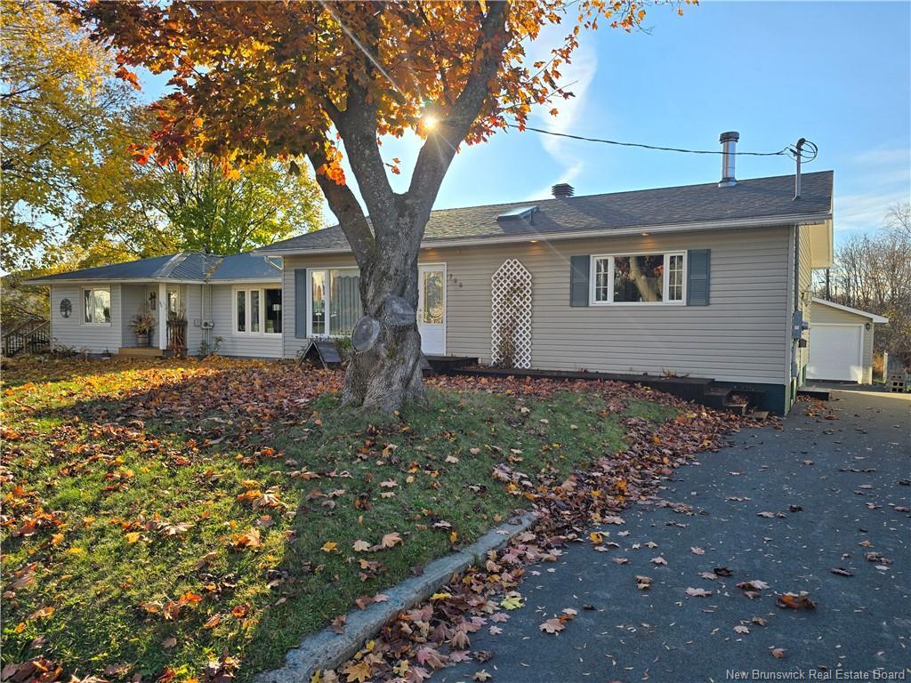 780 Donald St, Bathurst, NB