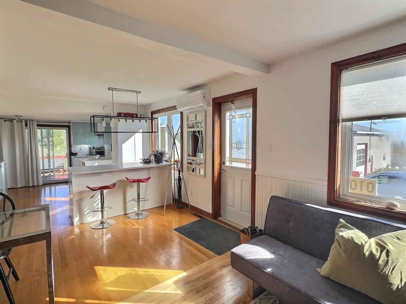 Overall view - 10 Ch. Deveau, Les Îles-De-La-Madeleine, QC - Indoor Photo Showing Living Room