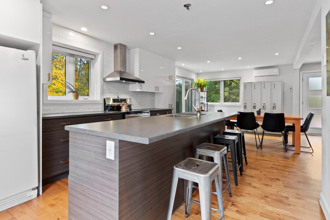Cuisine - 200 Rg St-Étienne, Saint-Placide, QC - Indoor Photo Showing Kitchen With Upgraded Kitchen