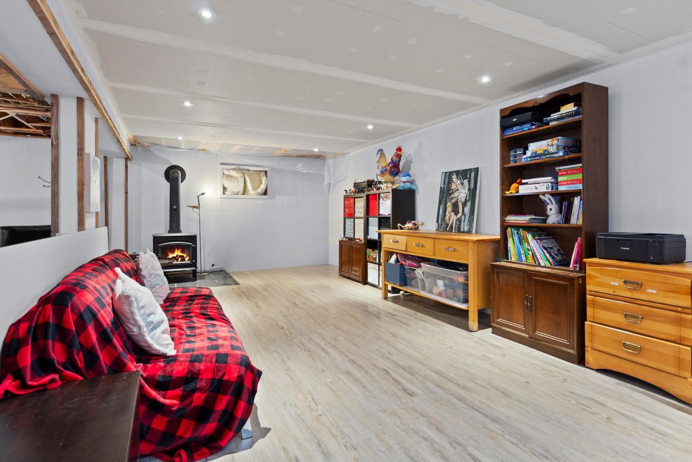 Salle de jeux - 200 Rg St-Étienne, Saint-Placide, QC - Indoor Photo Showing Other Room