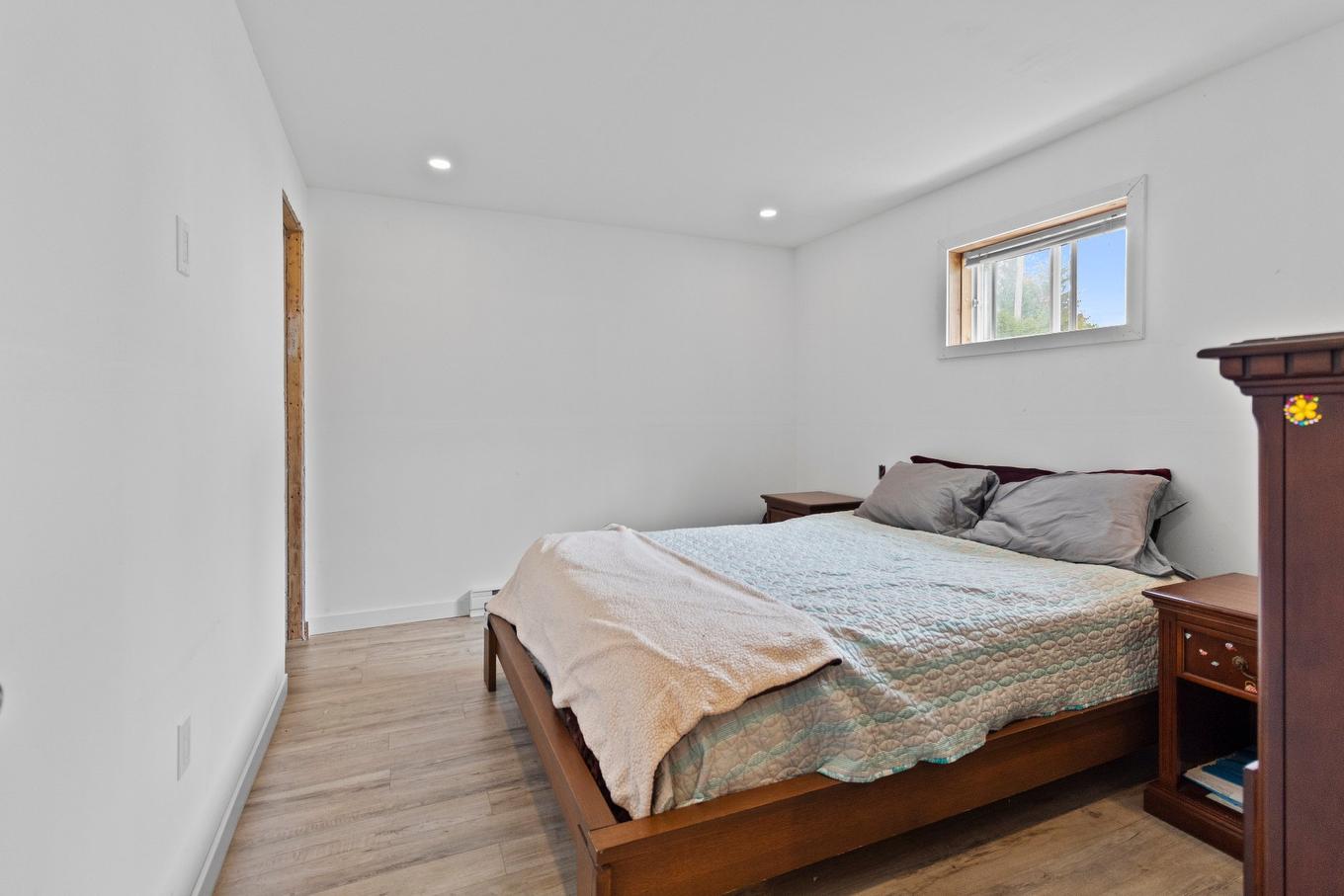 Chambre à coucher principale - 200 Rg St-Étienne, Saint-Placide, QC - Indoor Photo Showing Bedroom