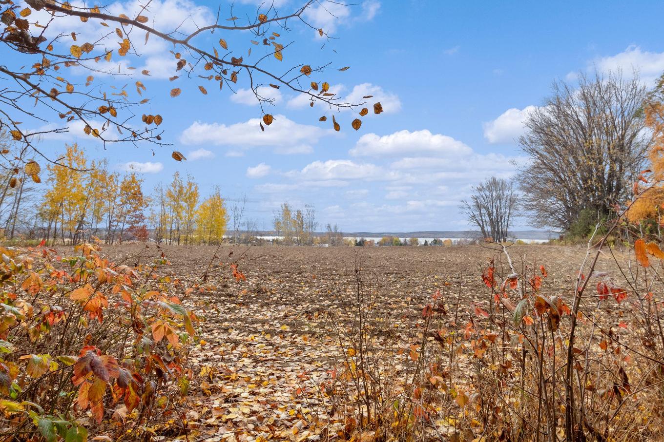 Vue sur l'eau - 200 Rg St-Étienne, Saint-Placide, QC - Outdoor With View