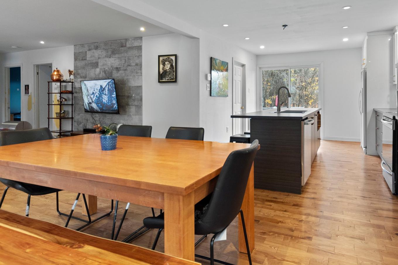 Salle à manger - 200 Rg St-Étienne, Saint-Placide, QC - Indoor Photo Showing Dining Room