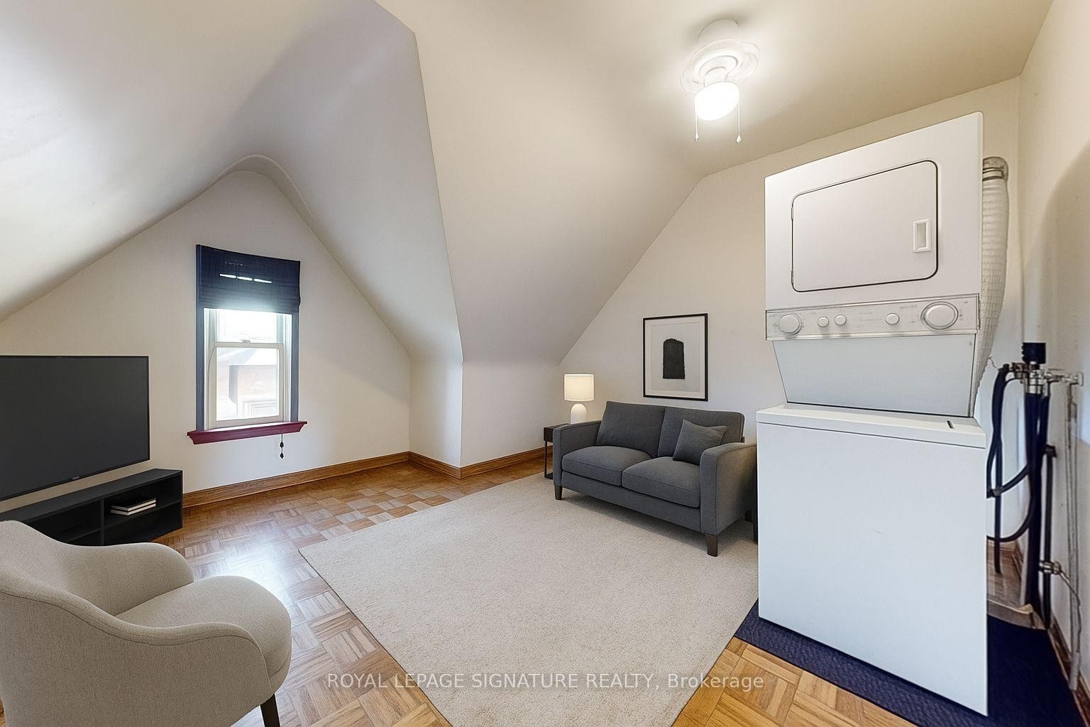 Upper-189 Beatrice Street, Toronto, ON - Indoor Photo Showing Laundry Room