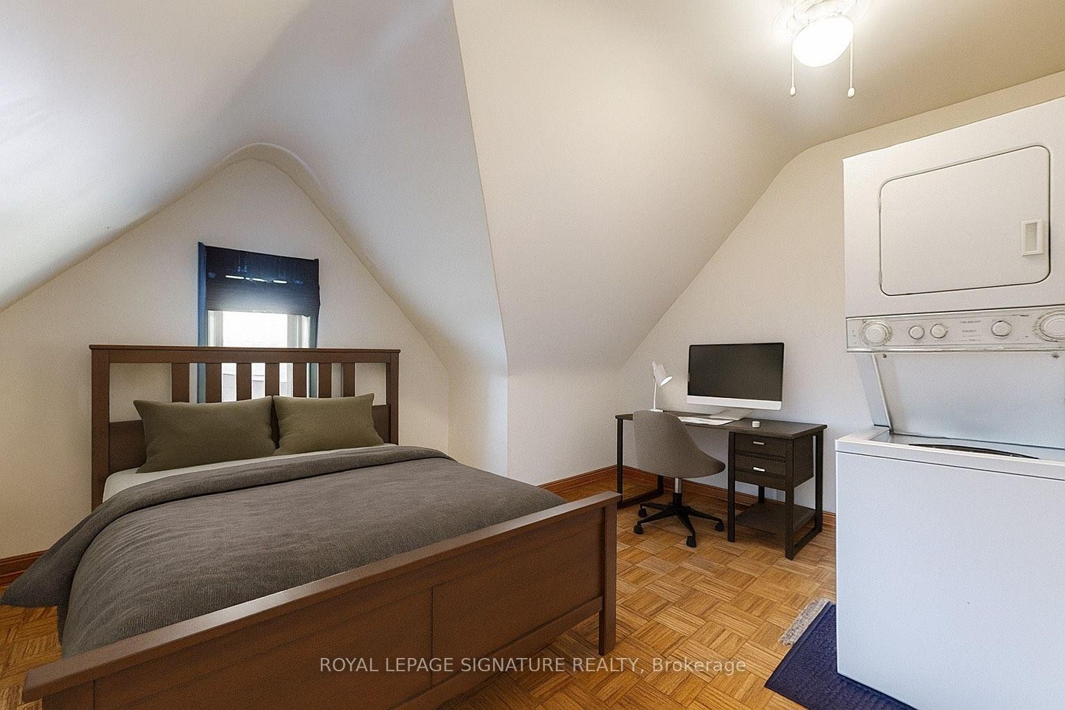 Upper-189 Beatrice Street, Toronto, ON - Indoor Photo Showing Bedroom