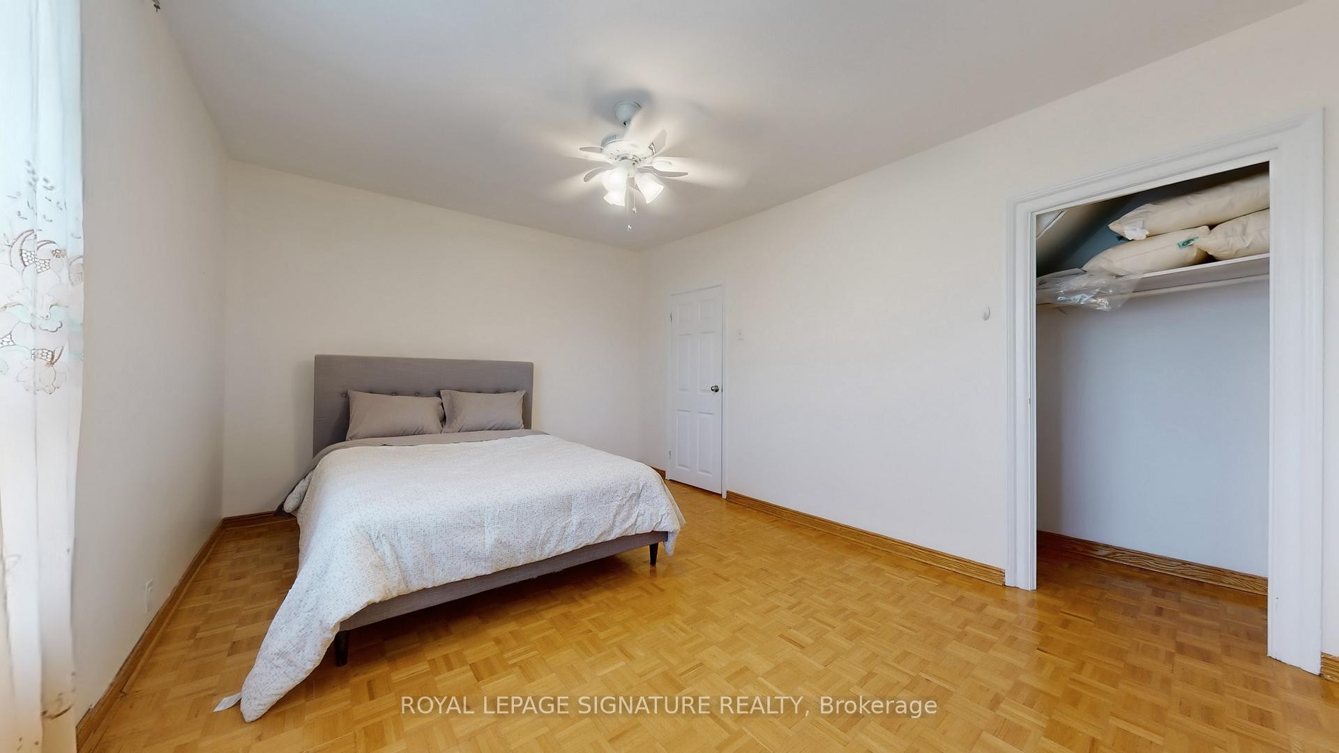 Upper-189 Beatrice Street, Toronto, ON - Indoor Photo Showing Bedroom