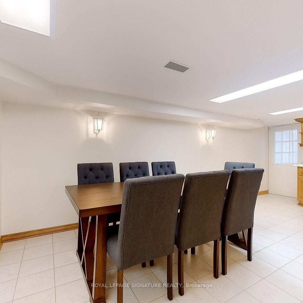 Main-189 Beatrice Street, Toronto, ON - Indoor