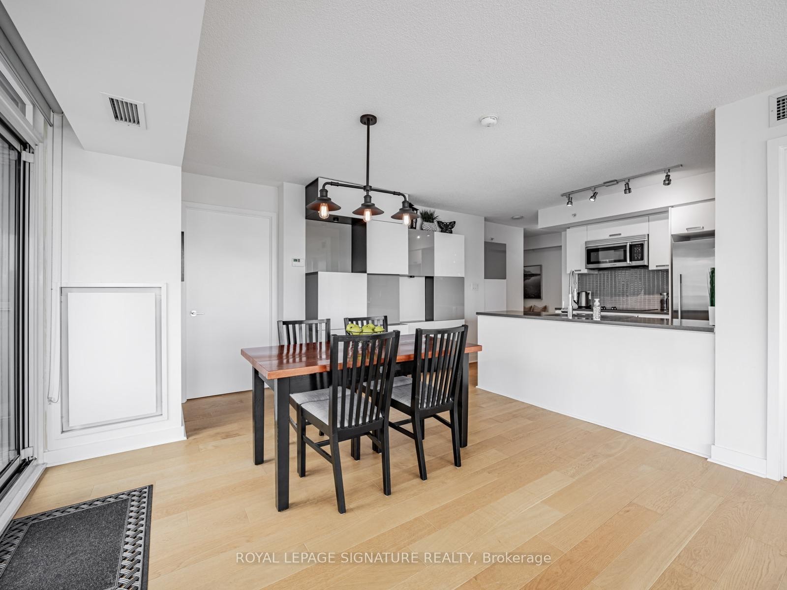 1804-295 Adelaide Street W, Toronto, ON - Indoor