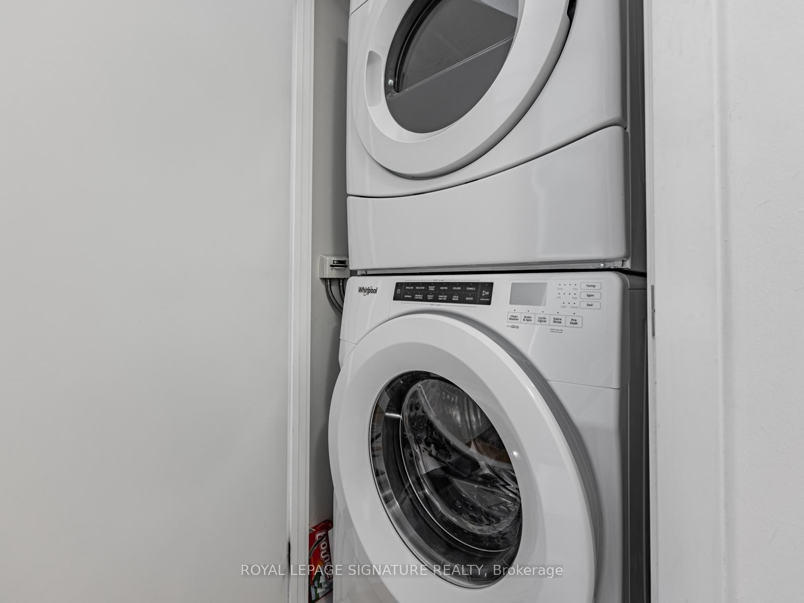 1804-295 Adelaide Street W, Toronto, ON - Indoor Photo Showing Laundry Room
