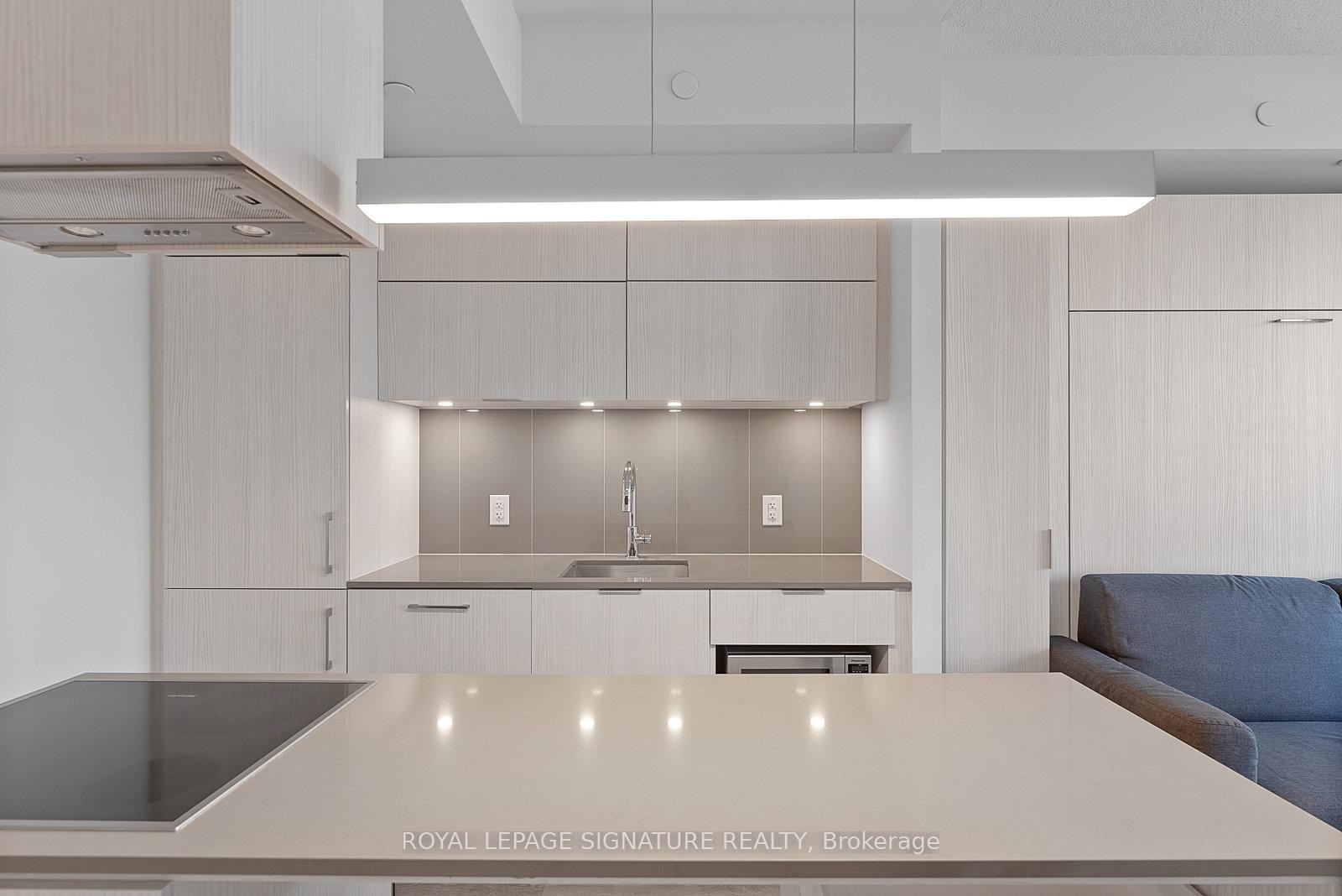 1509-15 Lower Jarvis Street, Toronto, ON - Indoor Photo Showing Kitchen