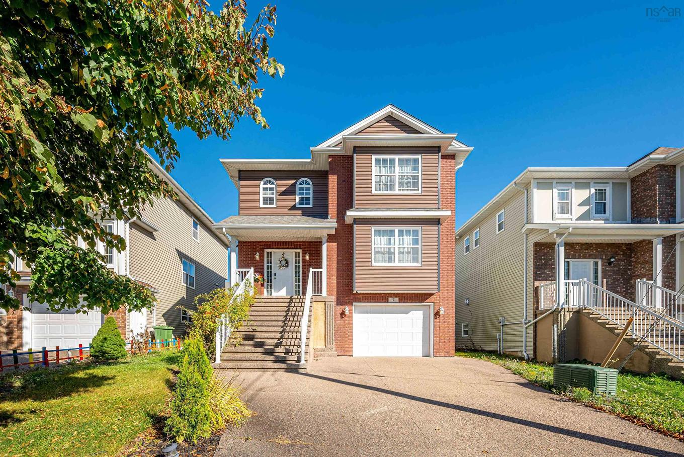 7 Fathom Court, Halifax, NS