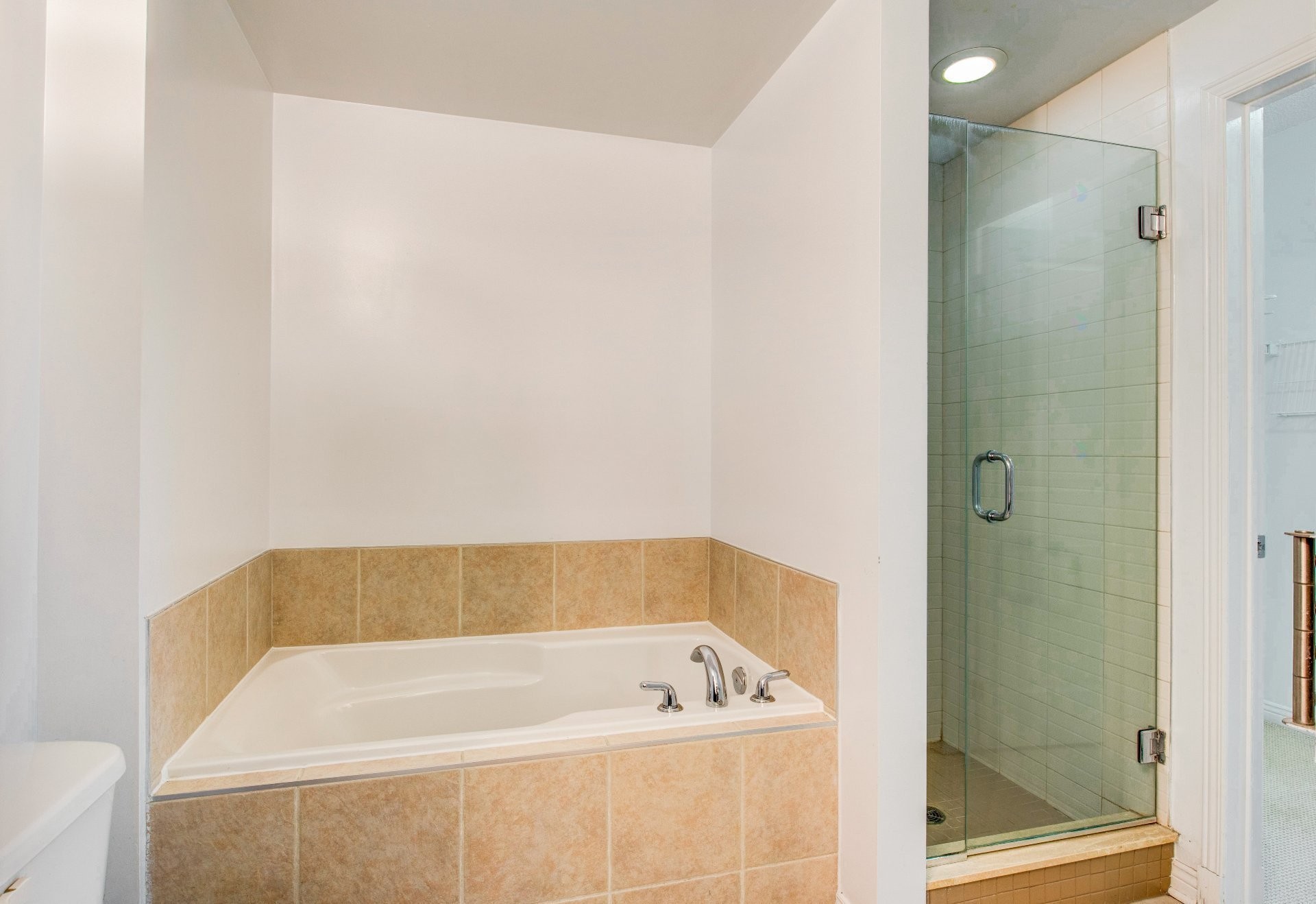 Salle de bains - 708-651 Rue De La Montagne, Montréal (Ville-Marie), QC - Indoor Photo Showing Bathroom