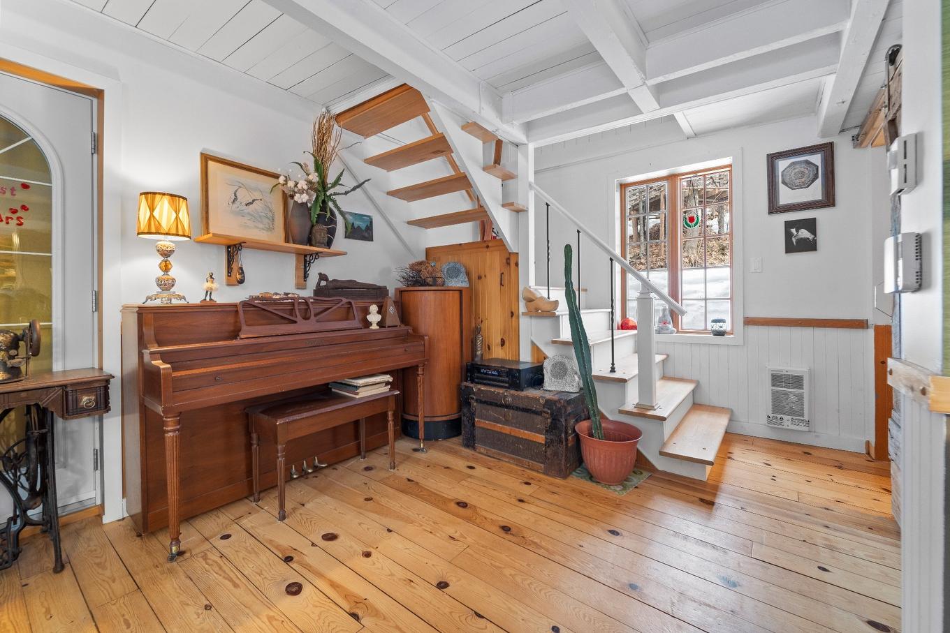 Salon - 1595 Ch. Du Lac-Des-Becs-Scie O., Saint-Sauveur, QC - Indoor Photo Showing Other Room