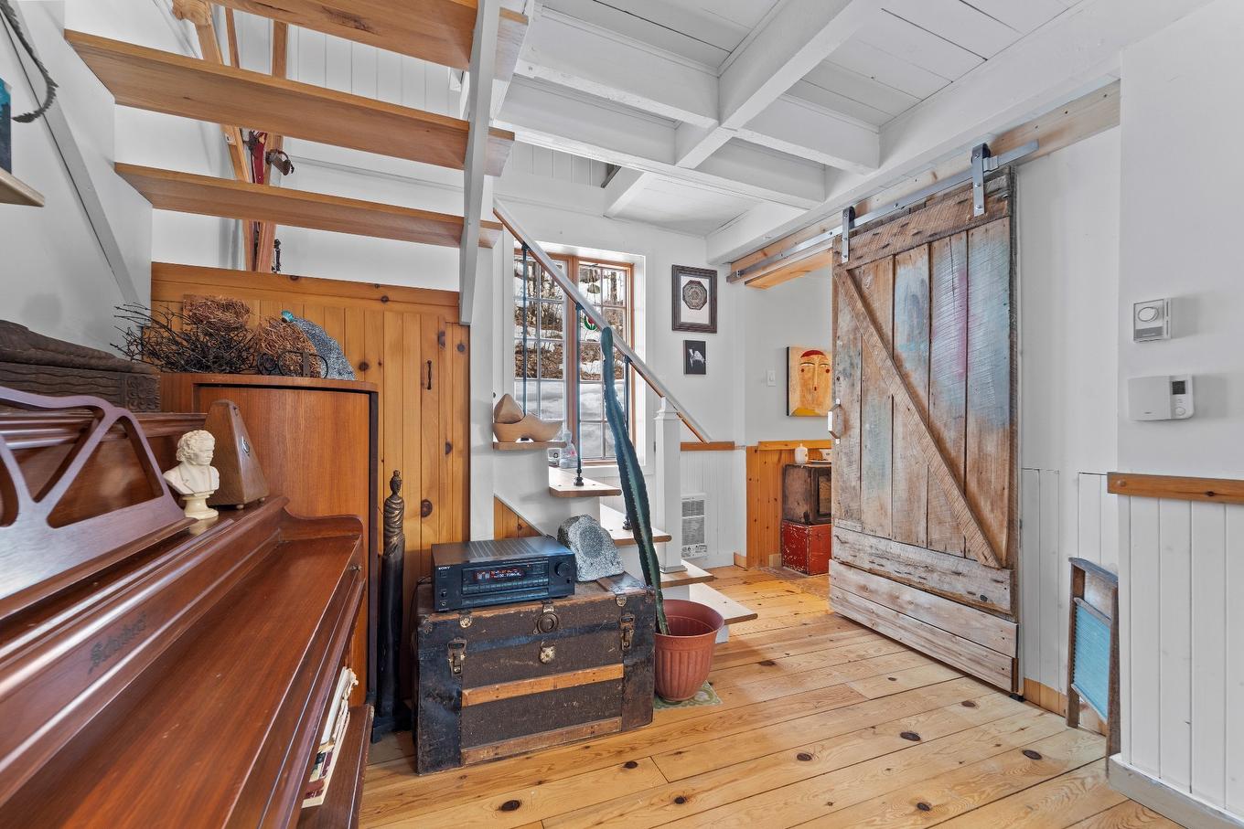 Salon - 1595 Ch. Du Lac-Des-Becs-Scie O., Saint-Sauveur, QC - Indoor Photo Showing Other Room