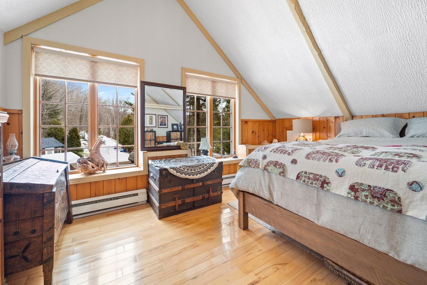 Chambre à coucher - 1595 Ch. Du Lac-Des-Becs-Scie O., Saint-Sauveur, QC - Indoor Photo Showing Bedroom