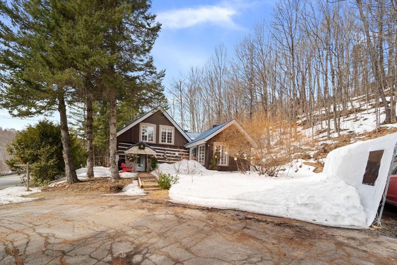 Façade - 1595 Ch. Du Lac-Des-Becs-Scie O., Saint-Sauveur, QC - Outdoor