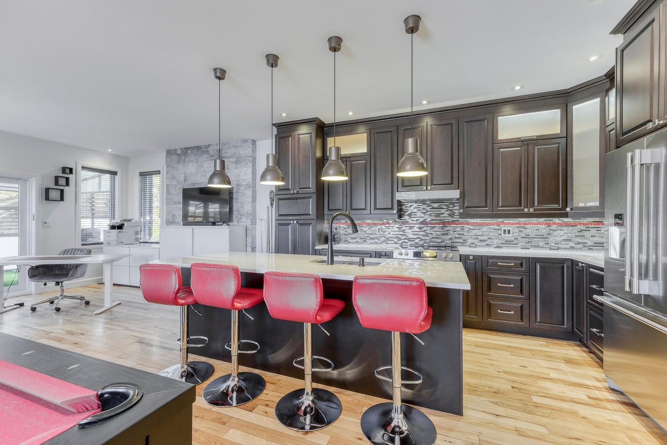 Vue d'ensemble - 1883 Rue Honoré-Beaugrand, Montréal (Mercier/Hochelaga-Maisonneuve), QC - Indoor Photo Showing Kitchen With Upgraded Kitchen