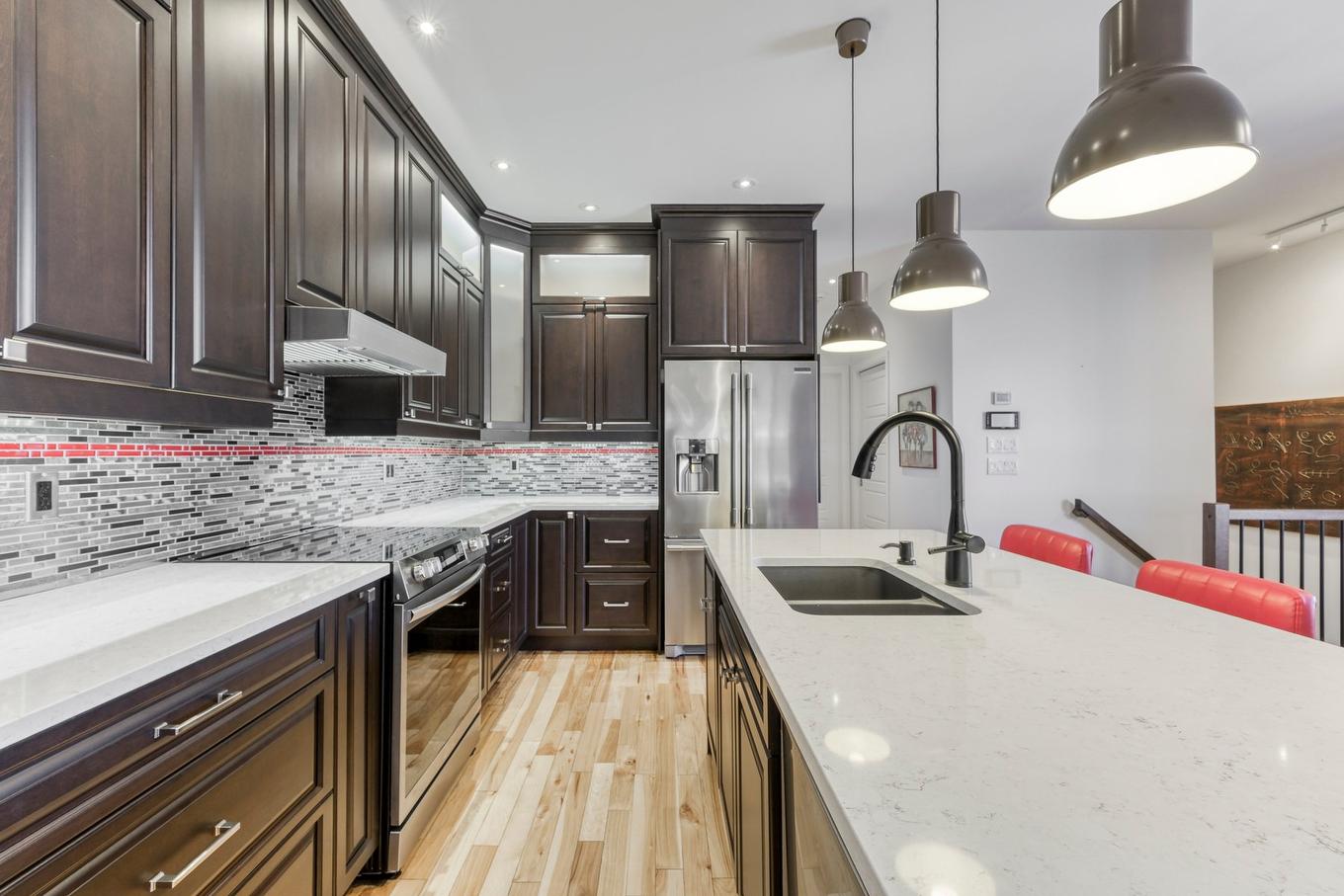 Cuisine - 1883 Rue Honoré-Beaugrand, Montréal (Mercier/Hochelaga-Maisonneuve), QC - Indoor Photo Showing Kitchen With Double Sink With Upgraded Kitchen