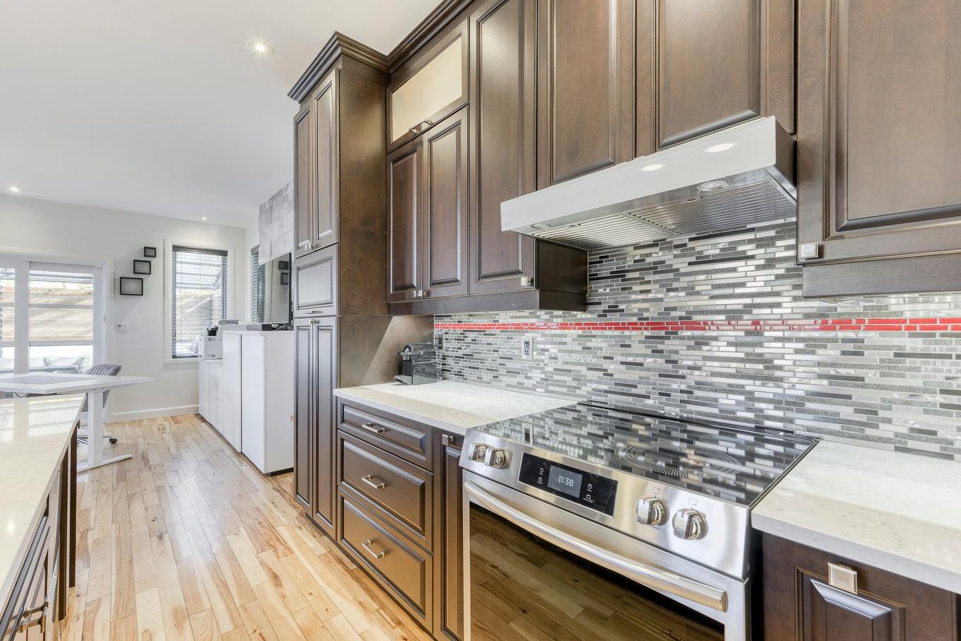 Cuisine - 1883 Rue Honoré-Beaugrand, Montréal (Mercier/Hochelaga-Maisonneuve), QC - Indoor Photo Showing Kitchen With Upgraded Kitchen