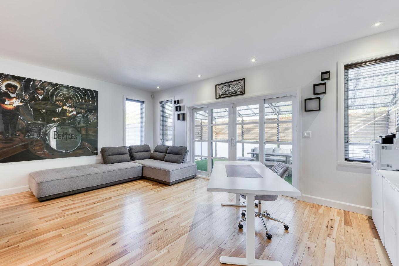Salon - 1883 Rue Honoré-Beaugrand, Montréal (Mercier/Hochelaga-Maisonneuve), QC - Indoor Photo Showing Living Room