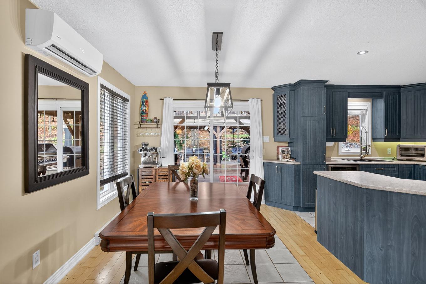 Salle à manger - 21 Ch. Guindon, Lochaber-Partie-Ouest, QC - Indoor Photo Showing Dining Room