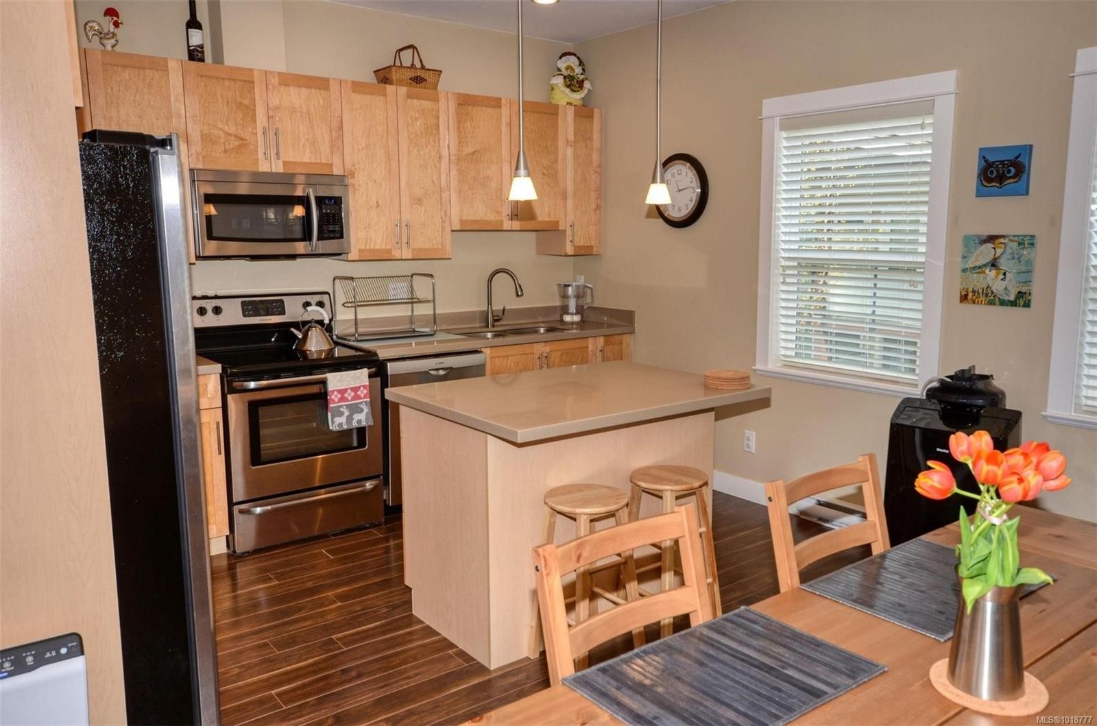 992 Dunford Ave, Langford, BC