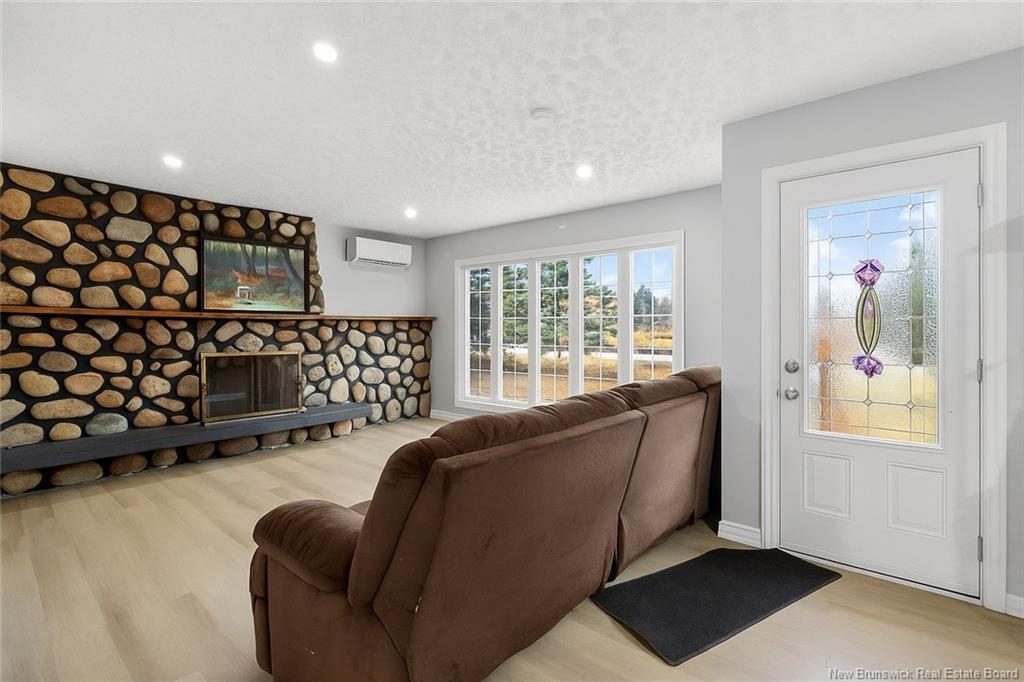 10406 Route 134, Saint-Louis-De-Kent, NB