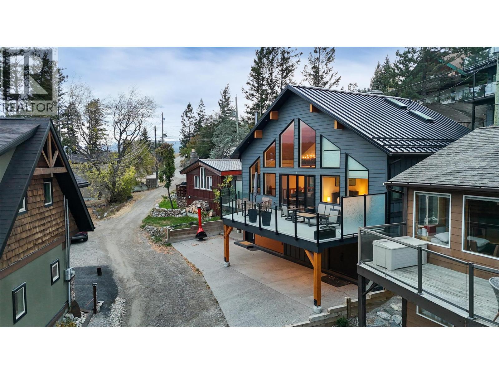 1614 Lower Lakeview Lane, Invermere, BC - Outdoor With Deck Patio Veranda