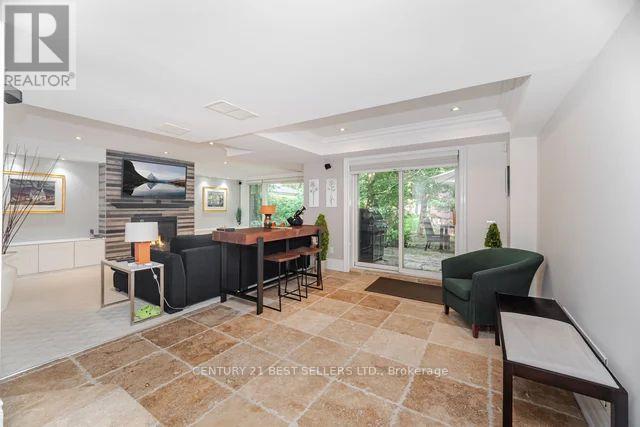 1595 Calverton Court, Mississauga, ON - Indoor