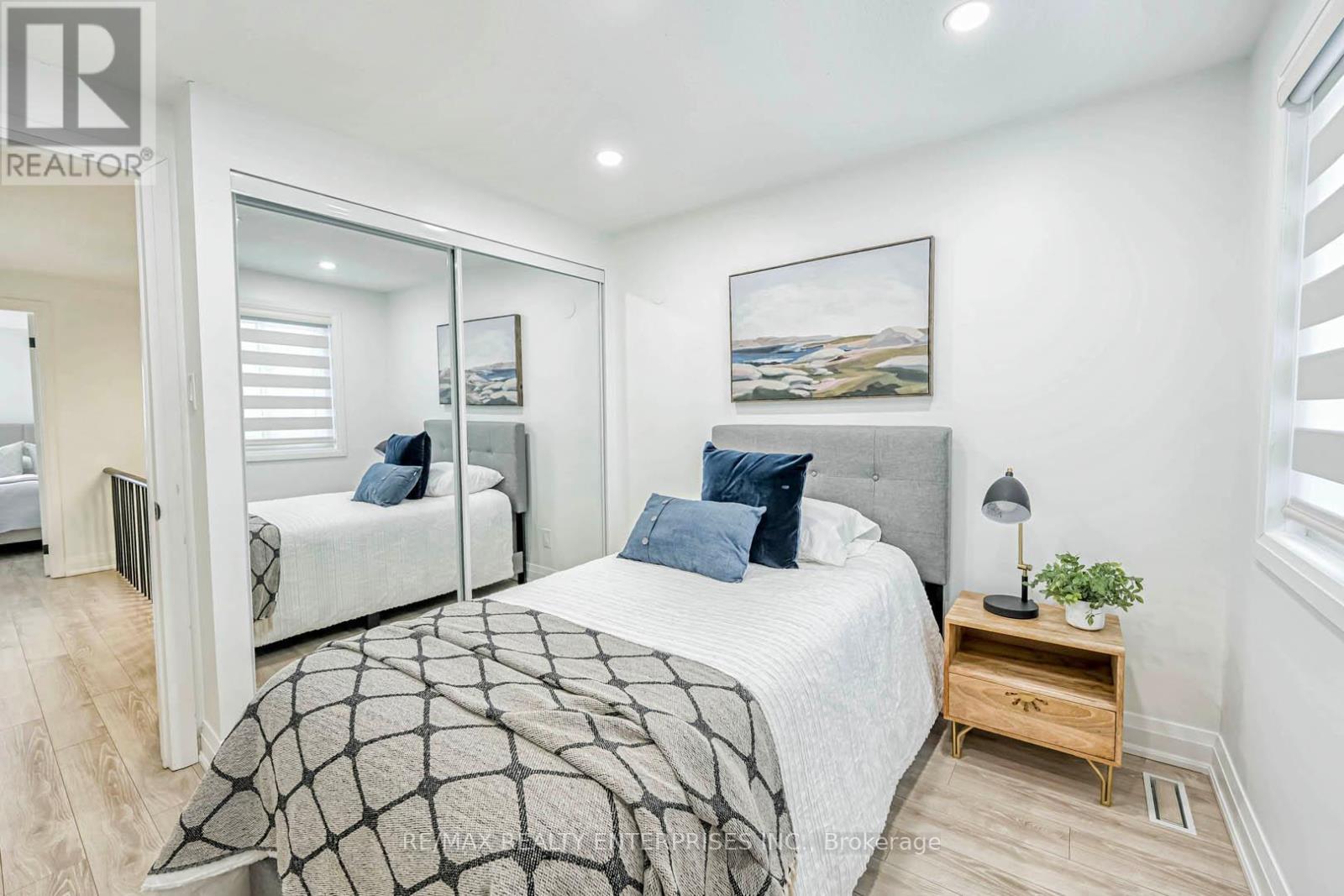 37 - 6679 Shelter Bay Road, Mississauga, ON - Indoor Photo Showing Bedroom