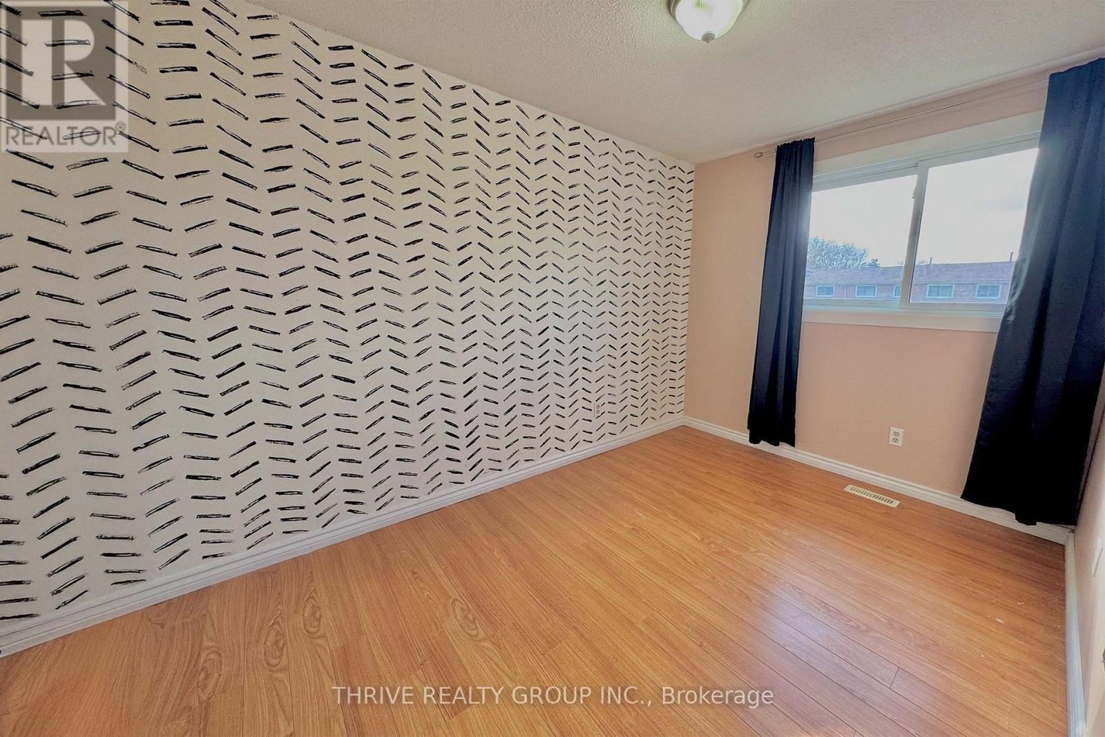 80 - 40 Tiffany Drive, London East (East I), ON - Indoor