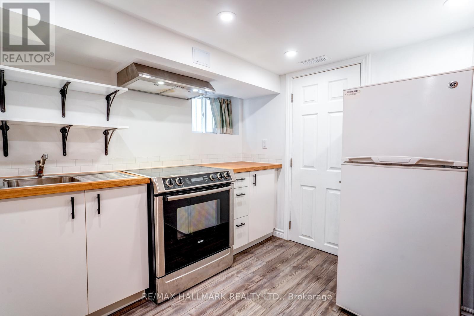47 Hazelwood Avenue, Toronto, ON - Indoor Photo Showing Kitchen