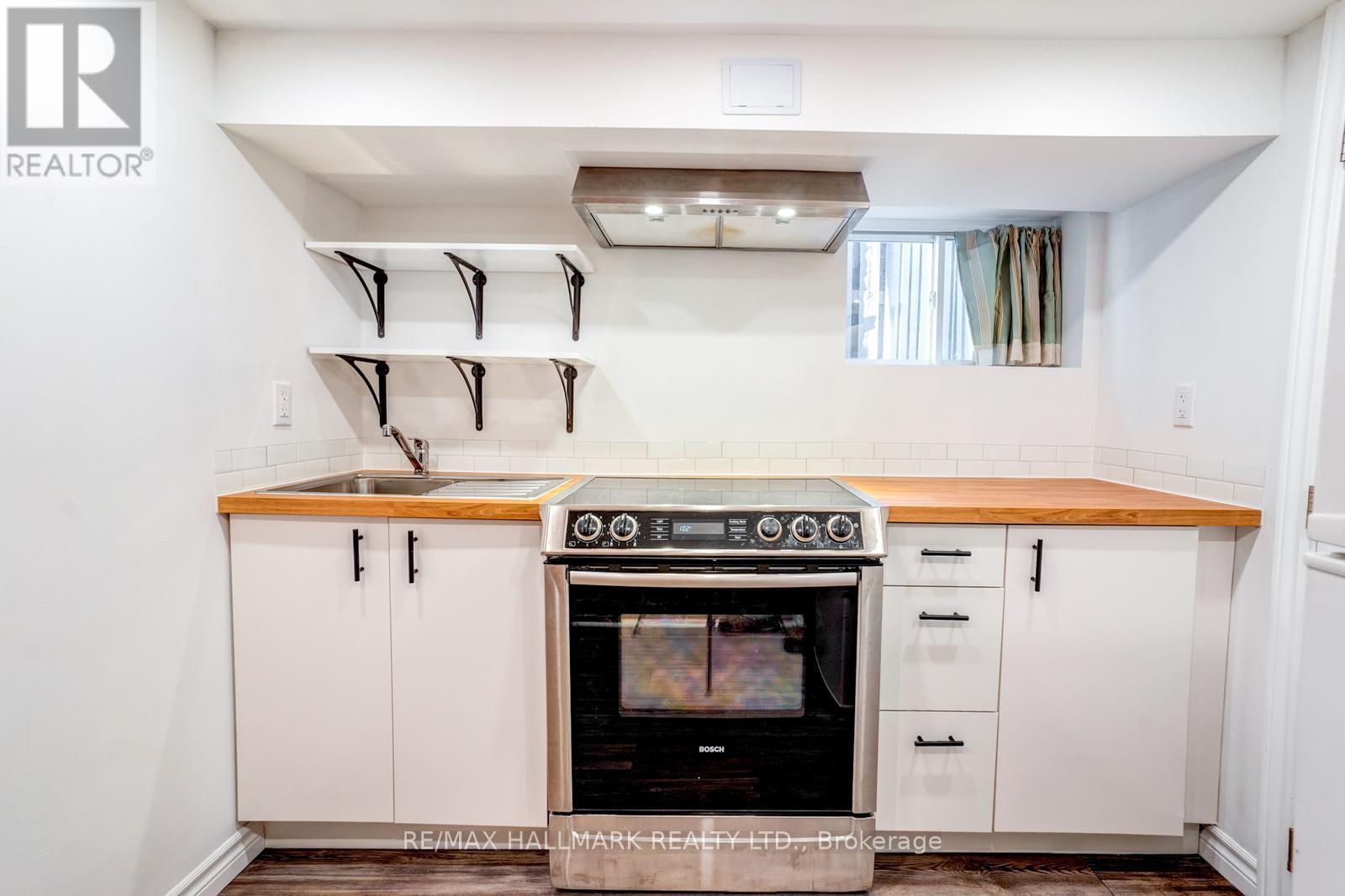 47 Hazelwood Avenue, Toronto, ON - Indoor